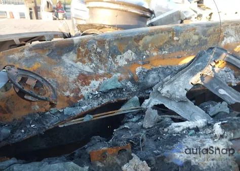 2017 Jeep Cherokee Latitude 4X4 из США, поврежденный, VIN 1C4PJMCS6HW646278